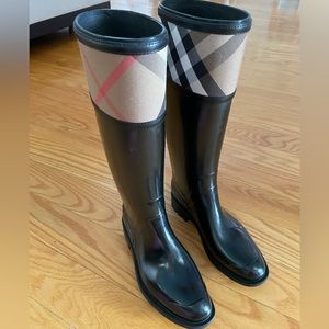 Burberry rainboots